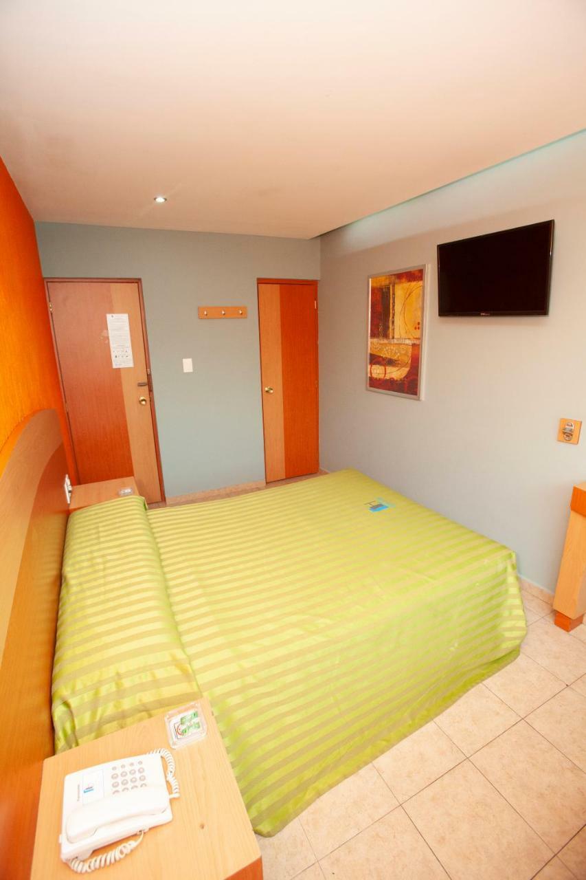 Hotel Lira - Solo Adultos Мехико Экстерьер фото